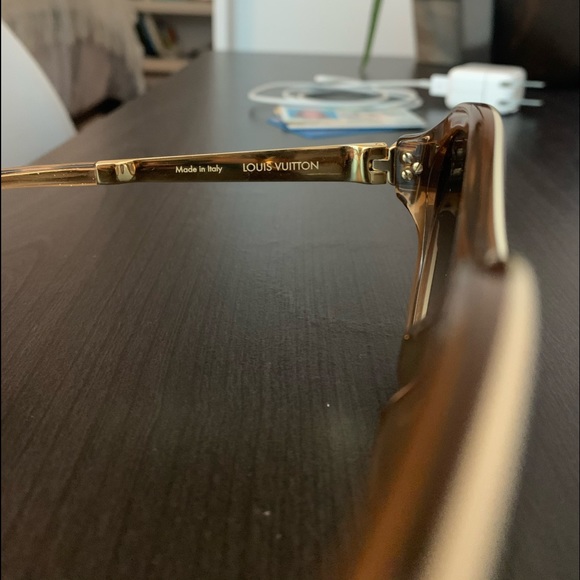 Women’s Louis Vuitton sunglasses - Picture 3 of 6